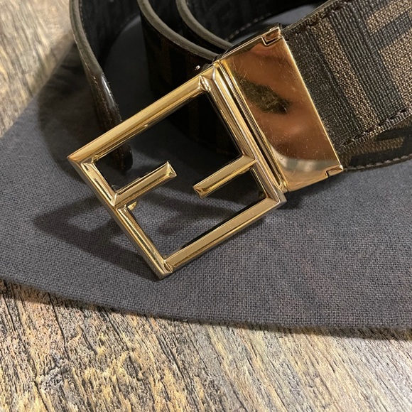 Fendi Reservable Belt - Picture 2 of 7